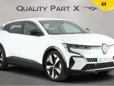 Used Renault Mégane Komfort 22 kW (30 HP) 2024 White Hatchback