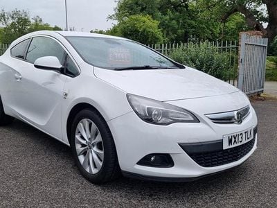 Second-hand Vauxhall Astra GTC SRi 140 CP (102 kW) 2013 Alb Hatchback