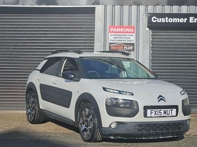 Used Citroën C4 Cactus Flair 92 HP (67 kW) 2015 White Hatchback