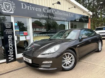 Used Porsche Panamera 300 HP (220 kW) 2010 Grey Hatchback