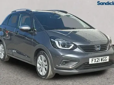 Begagnad Honda Jazz Hybrid 109 HK (80 kW) 2023 Grå Halvkombi