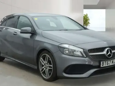 Usado Mercedes A200 AMG line 2017 Cinzento Citadino