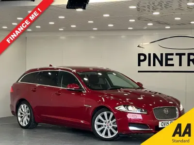 Used Jaguar XF Sportbrake Portfolio 200 HP (147 kW) 2015 Red Estate