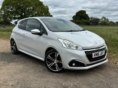 Gebraucht Peugeot 208 GTi 208 PS (152 kW) 2016 Weiß Kleinwagen