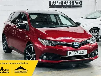 Used Toyota Auris Hybrid