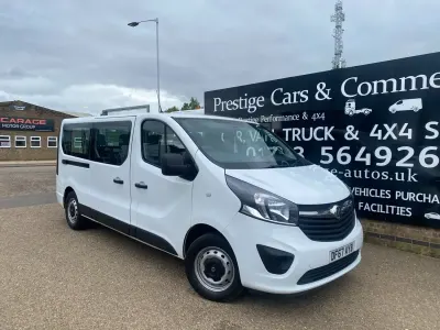 Second-hand Vauxhall Vivaro 125 CP (91 kW) 2017 Alb Monovolum