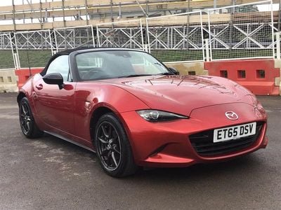 Used Mazda MX5 Inclusive 131 HP (96 kW) 2016 Red Cabriolet