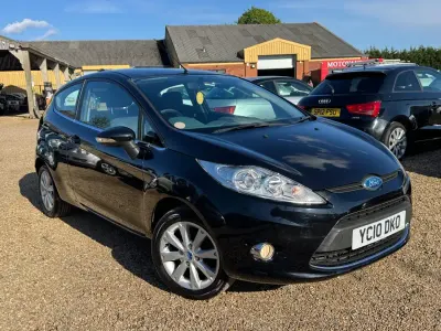 Usado Ford Fiesta Zetec 82 HP (60 kW) 2010 Preto Citadino