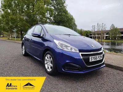 Usado Peugeot 208 Active 82 HP (60 kW) 2016 Azul Citadino