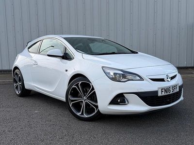Second-hand Vauxhall Astra GTC Edition 2016 Alb Hatchback