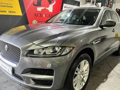 Used Jaguar F-Pace Portfolio 240 HP (176 kW) 2019 Grey SUV