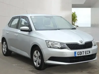 Usado Skoda Fabia SE 2017 Prateado Citadino
