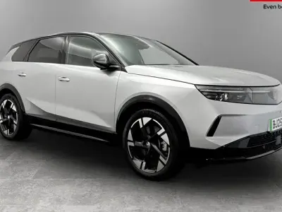 Used Vauxhall Grandland Ultimate 156 kW (213 HP) 2025 Grey SUV