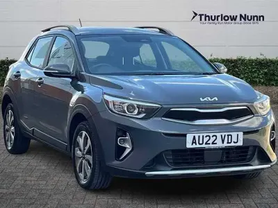 Usado Kia Stonic 99 CV (72 kW) 2022 Gris SUV