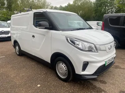 Używany Maxus eDeliver 3 89 kW (122 KM) 2024 Biały Van