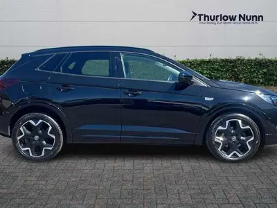 Second-hand Vauxhall Grandland X Ultimate 130 CP (95 kW) 2022 Negru SUV