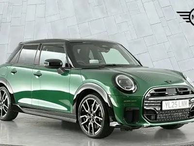Used Mini Cooper Hatch 113 kW (154 HP) 2025 Green Hatchback