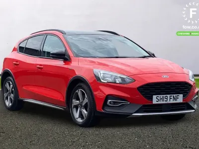 Used Ford Focus Active 125 HP (91 kW) 2019 Red Hatchback