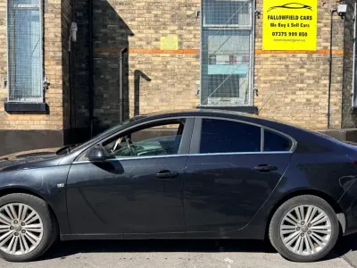 Second-hand Vauxhall Insignia Design Edition 140 CP (102 kW) 2014 Negru Hatchback