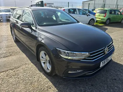 Begagnad VW Passat SE 150 HK (110 kW) 2021 Grå Kombi