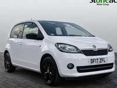Used Skoda Citigo Colour Edition 60 HP (44 kW) 2017 White Hatchback