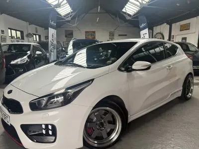 Used Kia ProCeed GT GT 201 HP (147 kW) 2016 Hatchback