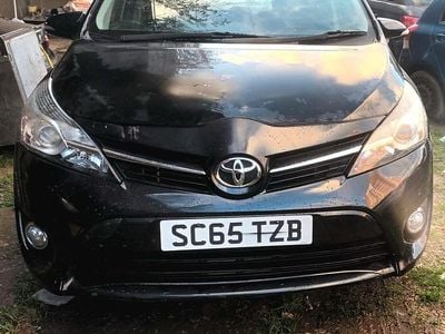 Used Toyota Verso 132 HP (97 kW) 2015 Grey MPV