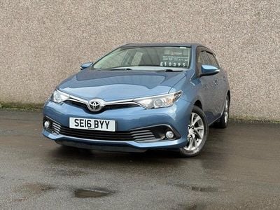 Used Toyota Auris 2016 Blue Hatchback