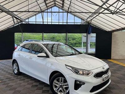 Used Kia Ceed 2021 White Hatchback
