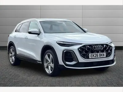 Used Audi Q5 S-Line 299 HP (219 kW) 2026 Glacier white SUV