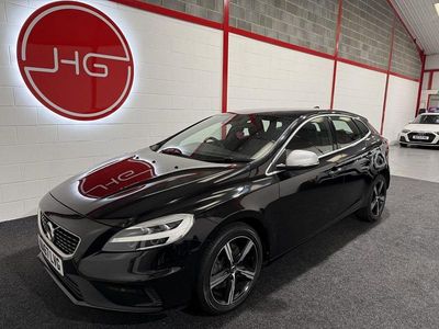 Used Volvo V40 R-Design 122 HP (89 kW) 2017 Black Hatchback