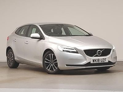 Usado Volvo V40 Momentum 122 HP (89 kW) 2018 Prateado Citadino