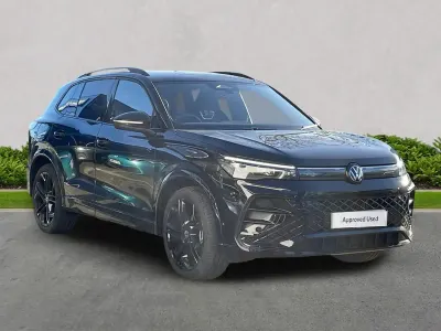 Używany VW Tiguan R-line 150 KM (110 kW) 2025 Czarny SUV