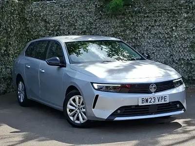 Used Vauxhall Astra Design Edition 130 HP (95 kW) 2023 Grey Estate
