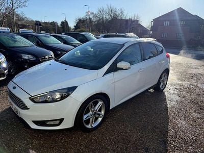 Used Ford Focus Zetec 100 HP (73 kW) 2016 White Hatchback