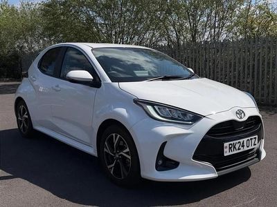 Used Toyota Yaris Hybrid Design 113 HP (83 kW) 2024 White Hatchback