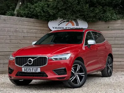 Used Volvo XC60 R-Design 2019 Red SUV
