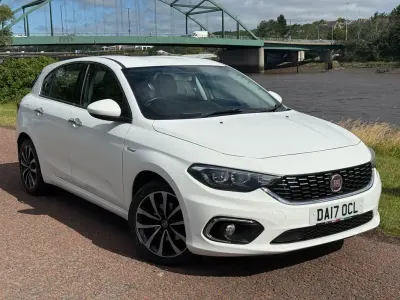 Used Fiat Tipo Lounge 95 HP (69 kW) 2017 White Hatchback