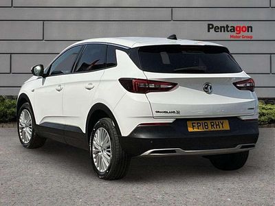 Used Vauxhall Grandland X Sport 128 HP (94 kW) 2018 White SUV