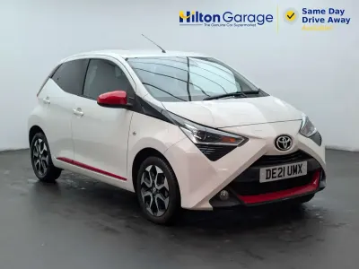 Used Toyota Aygo Trend 72 HP (52 kW) 2021 White Hatchback