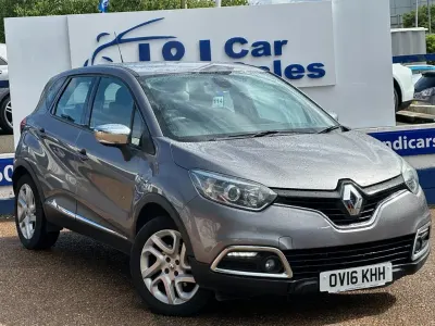 Used Renault Captur Dynamique 90 HP (66 kW) 2016 Grey SUV