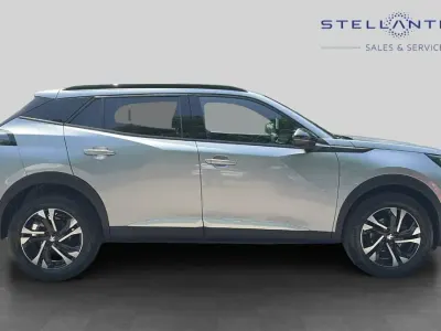 Używany Peugeot 2008 Allure+ 100 KM (73 kW) 2023 Szary SUV