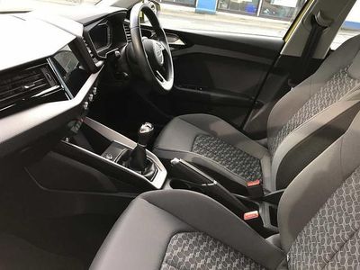 Used Audi A1 Sportback Sport 110 HP (80 kW) 2020 Yellow Hatchback