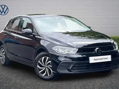 Used VW Polo Life 95 HP (69 kW) 2023 Deep black pearl Hatchback