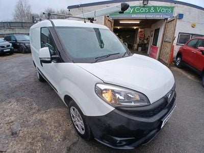 Used Fiat Doblò 90 HP (66 kW) 2016 White MPV