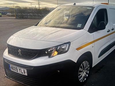 White Used 2019 Peugeot Partner S MPV | £5,995 (Fair price)