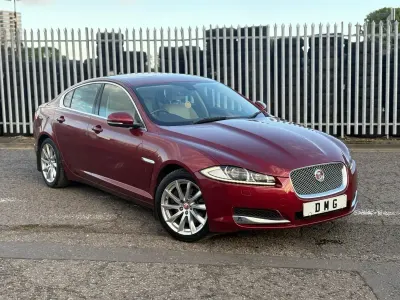 Gebraucht Jaguar XF Premium Luxury 2014 Rot Limousine