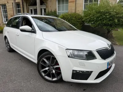 Used Skoda Octavia vRS 184 HP (135 kW) 2016 White Estate