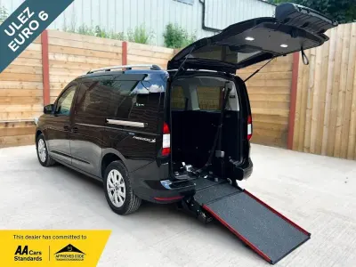 New Ford Grand Tourneo Connect 122 HP (89 kW) 2025 Black MPV