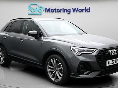 Begagnad Audi Q3 Black Edition 150 HK (110 kW) 2022 Grå SUV